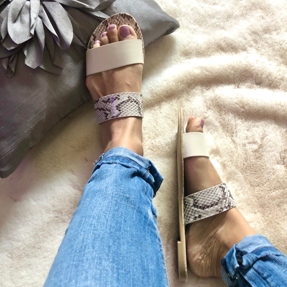 Double Strap Snake Skin Detail Sandal - Off White